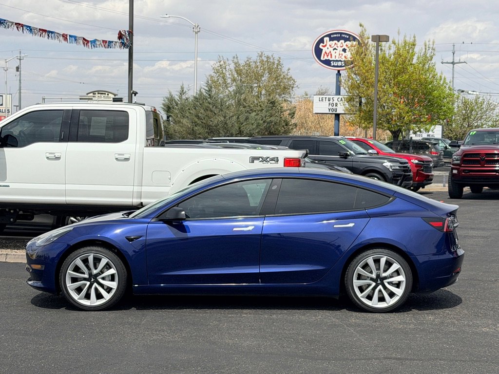 Used 2019 Tesla Model 3 Standard Range image 2