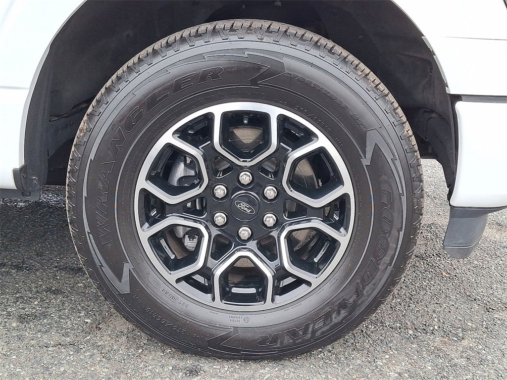 Certified 2022 Ford F150 XLT w/ Equipment Group 302A High image 27