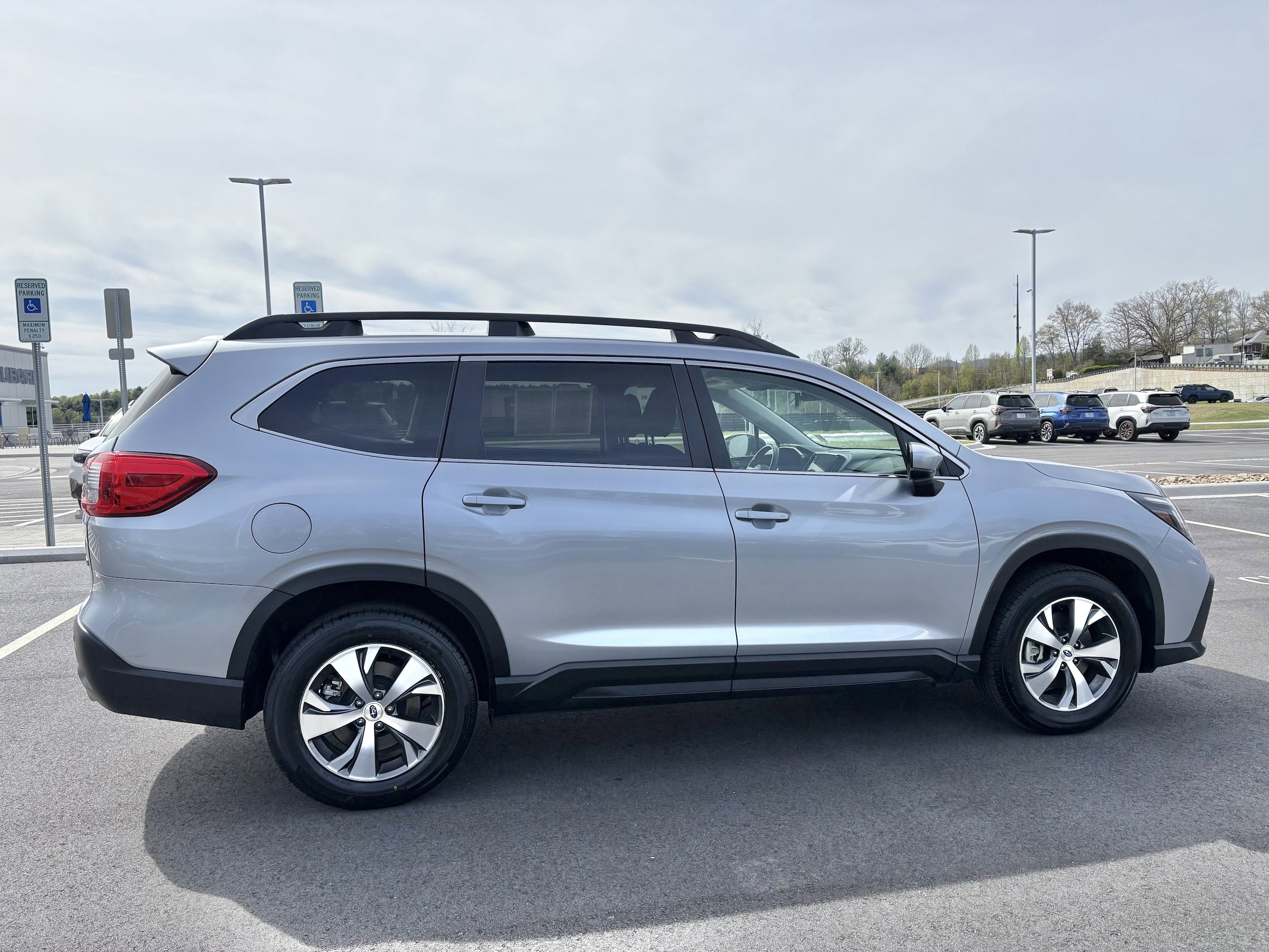 Certified 2025 Subaru Ascent Premium image 8