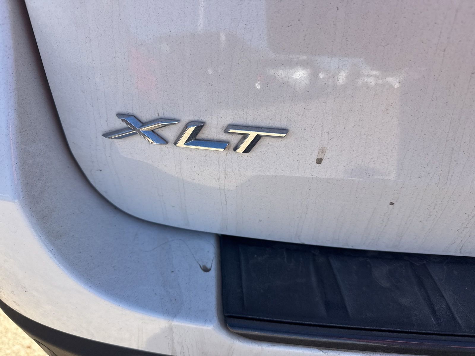 Used 2022 Ford Explorer XLT w/ Equipment Group 202A image 9