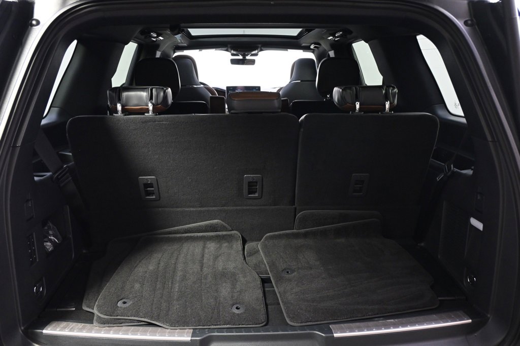 Certified 2024 Lincoln Navigator Reserve w/ Equipment Group 201A image 19