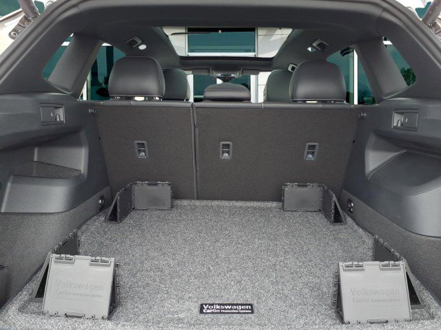 New 2026 Volkswagen Tiguan SE R-Line image 5