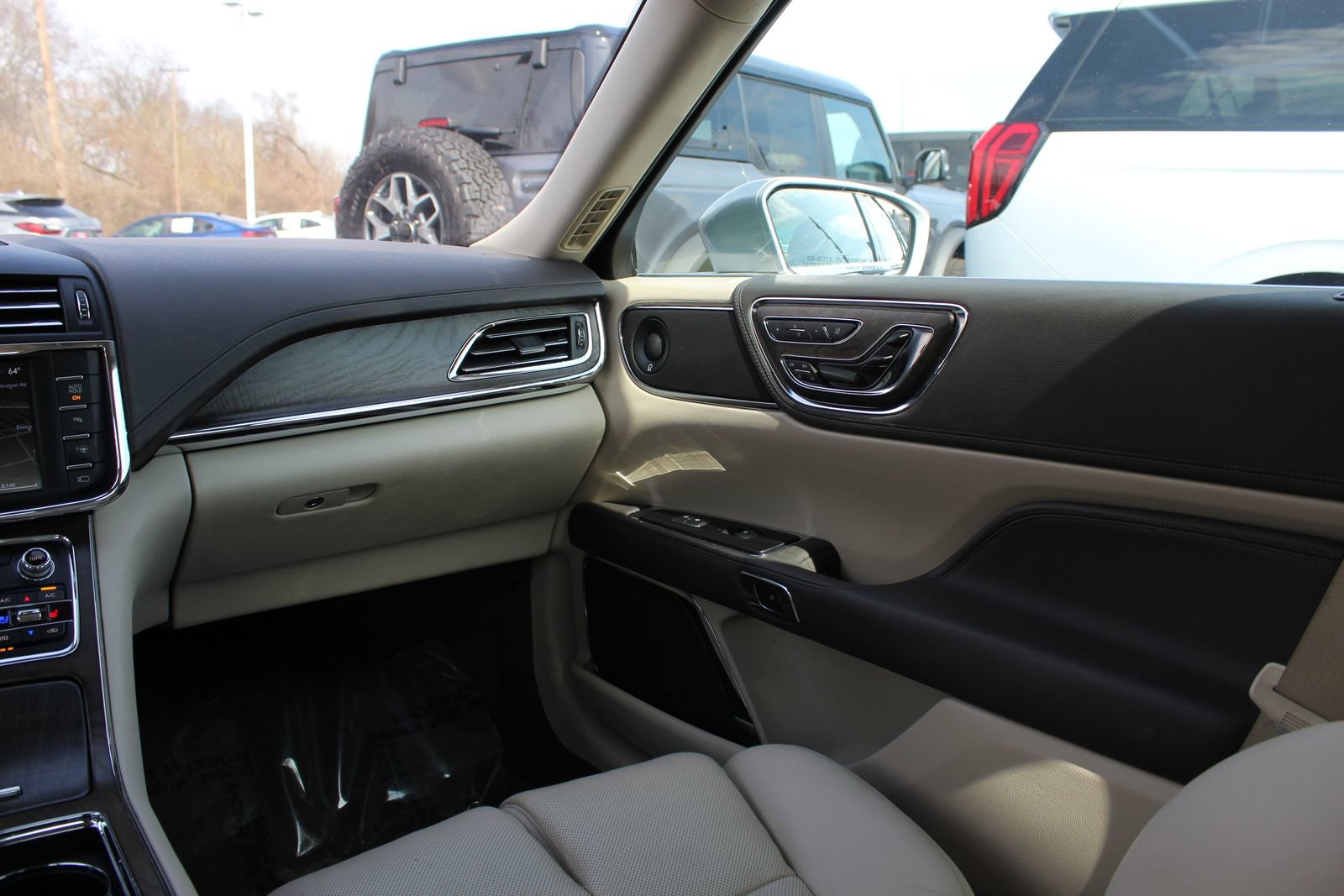 Used 2020 Lincoln Continental Reserve image 11