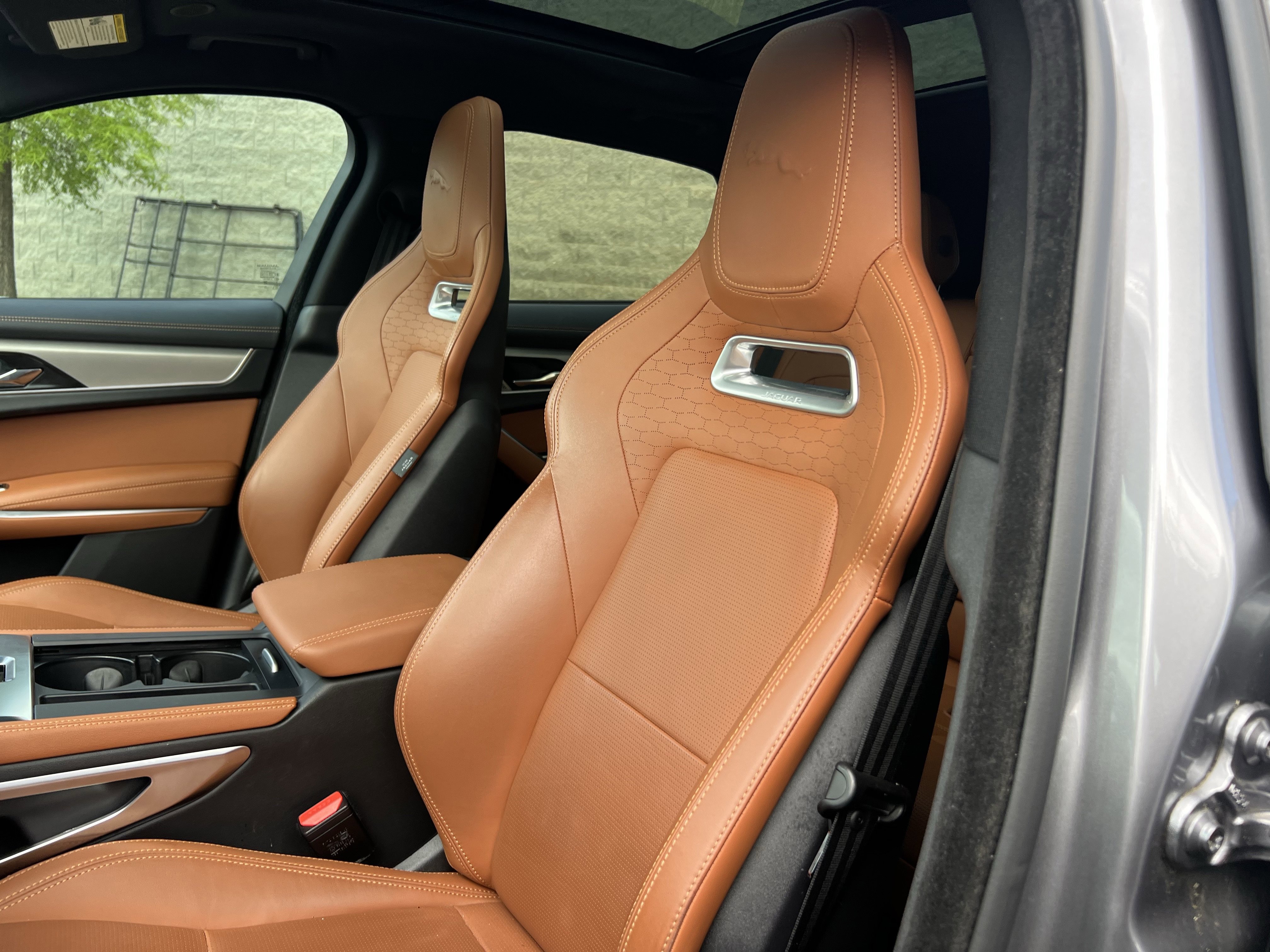 Used 2025 Jaguar F-PACE R-Dynamic S image 17