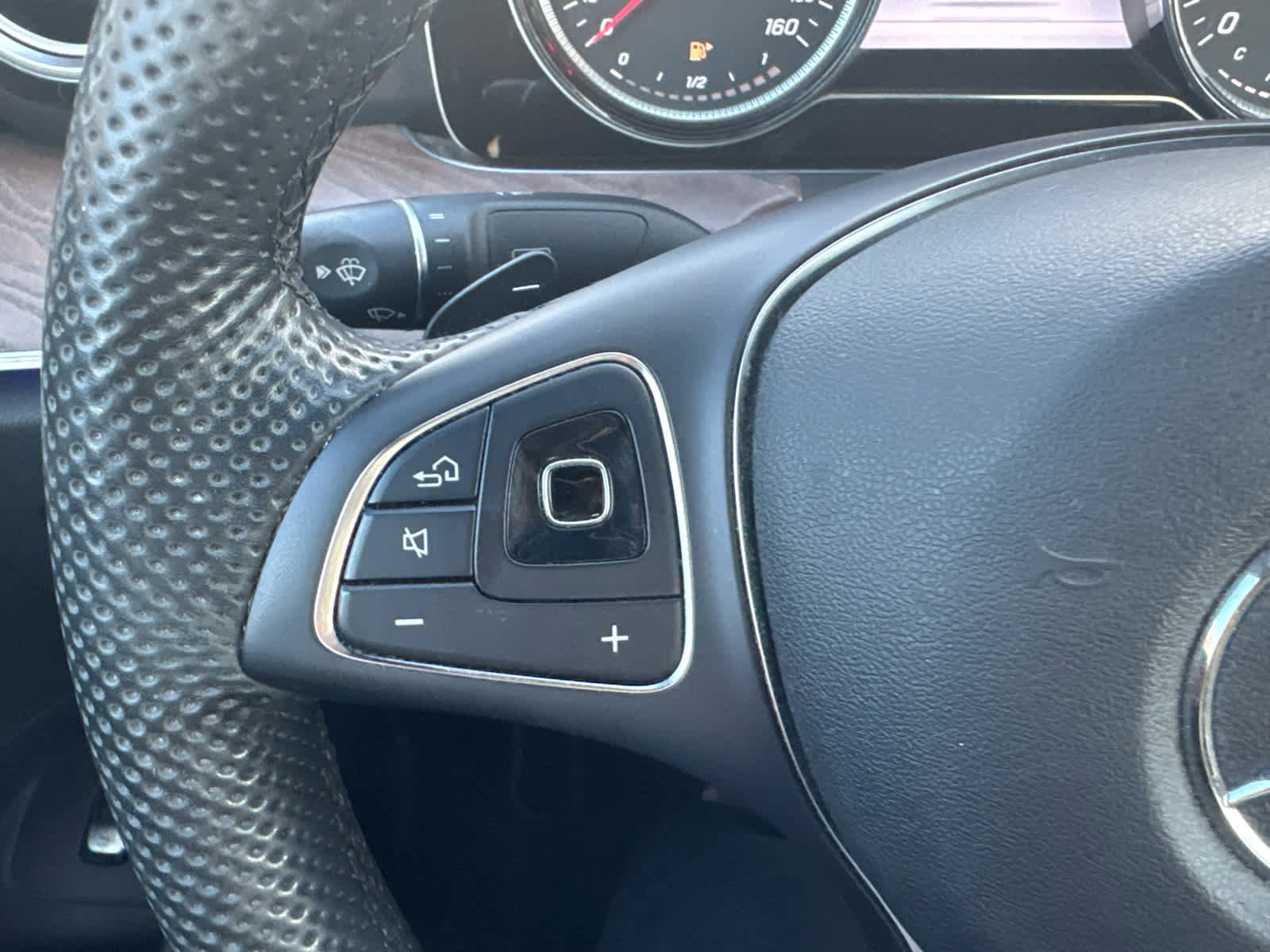 Used 2017 Mercedes-Benz E 300 image 27
