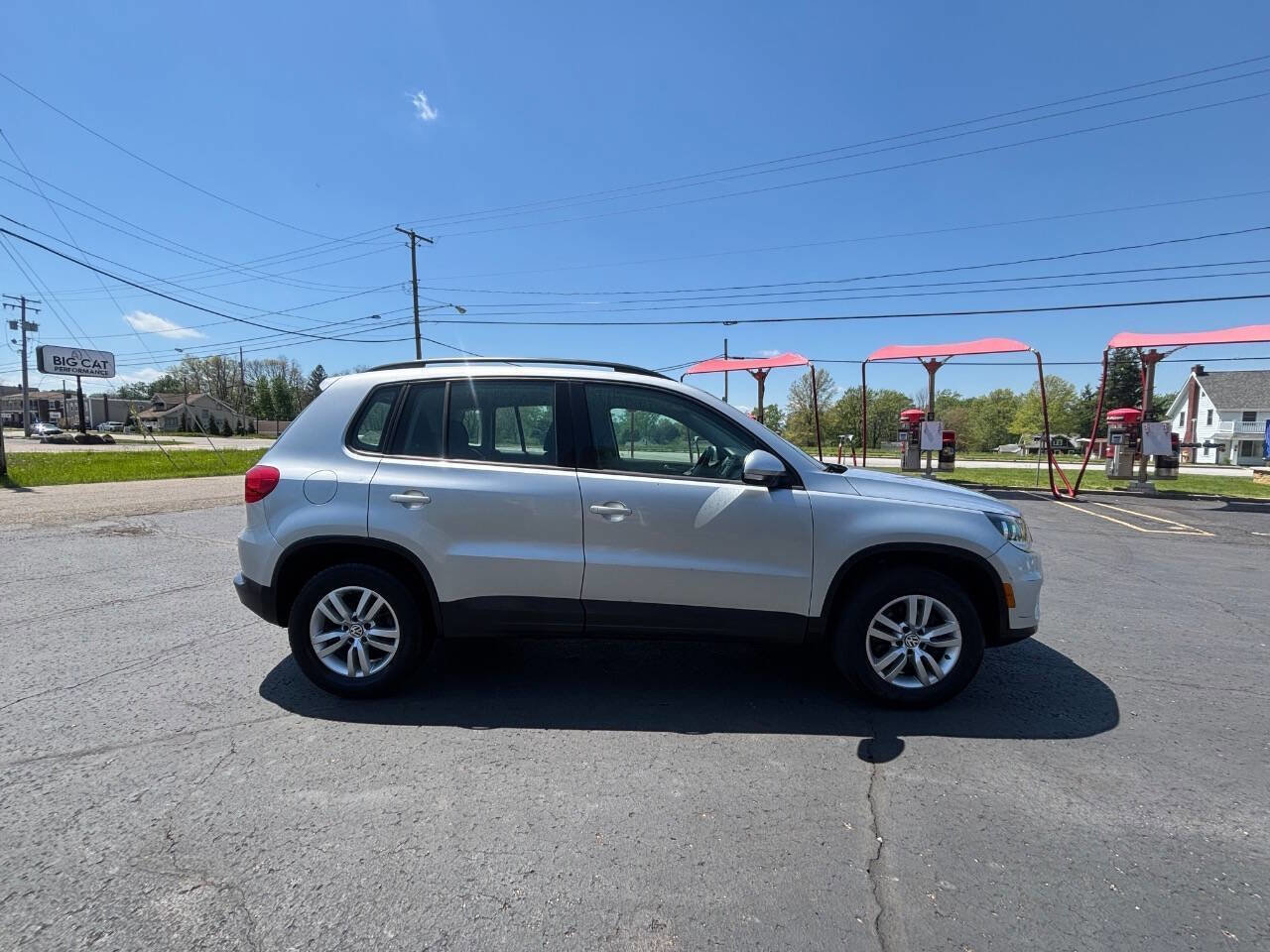 Used 2015 Volkswagen Tiguan S FWD image 4