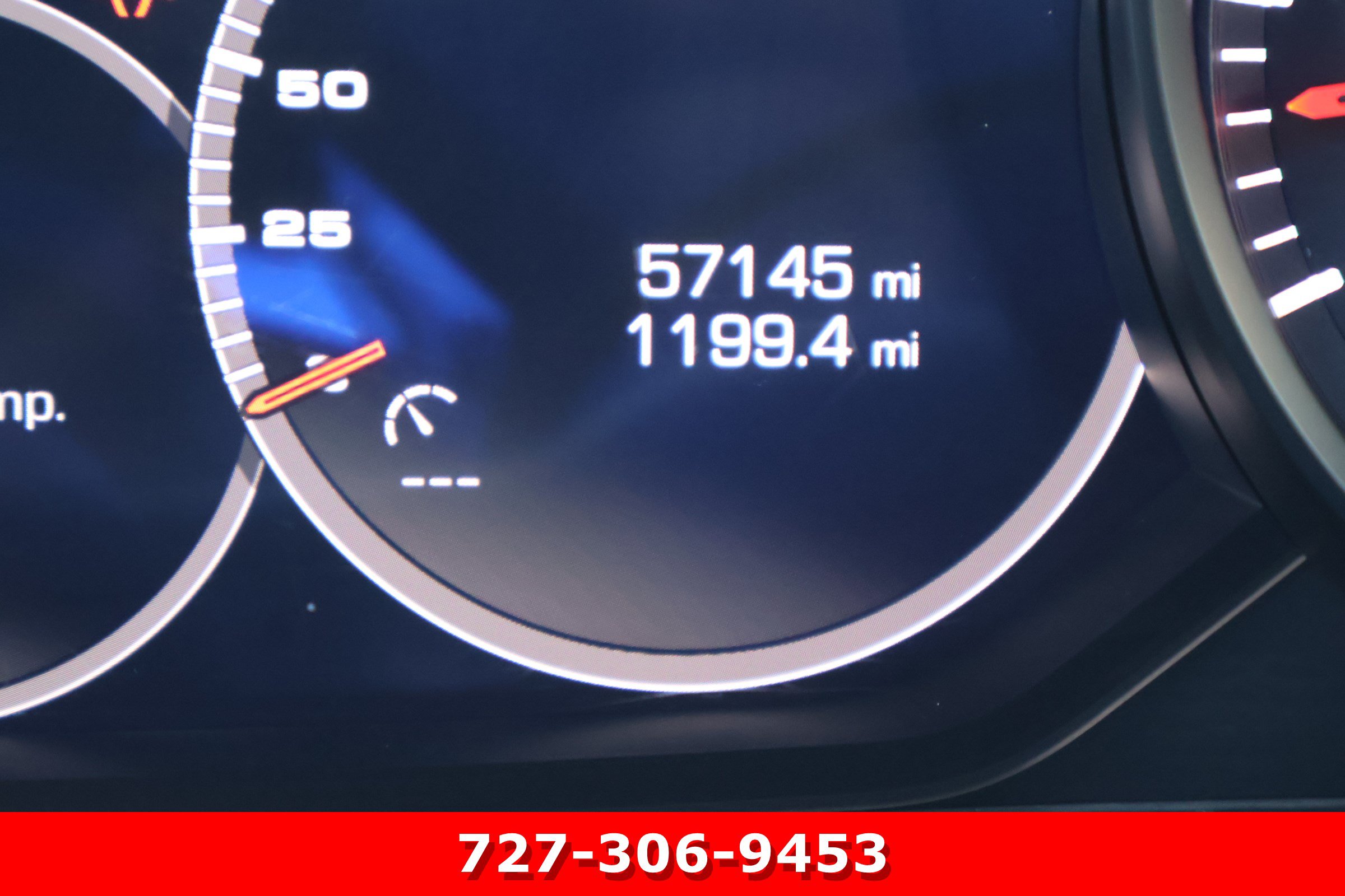 Used 2018 Porsche Panamera 4 AWD/4WD image 27