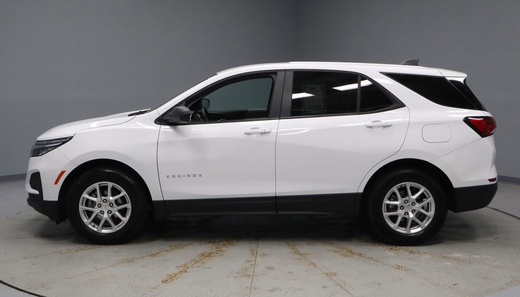 Used 2024 Chevrolet Equinox LS w/ LS Convenience Package image 7