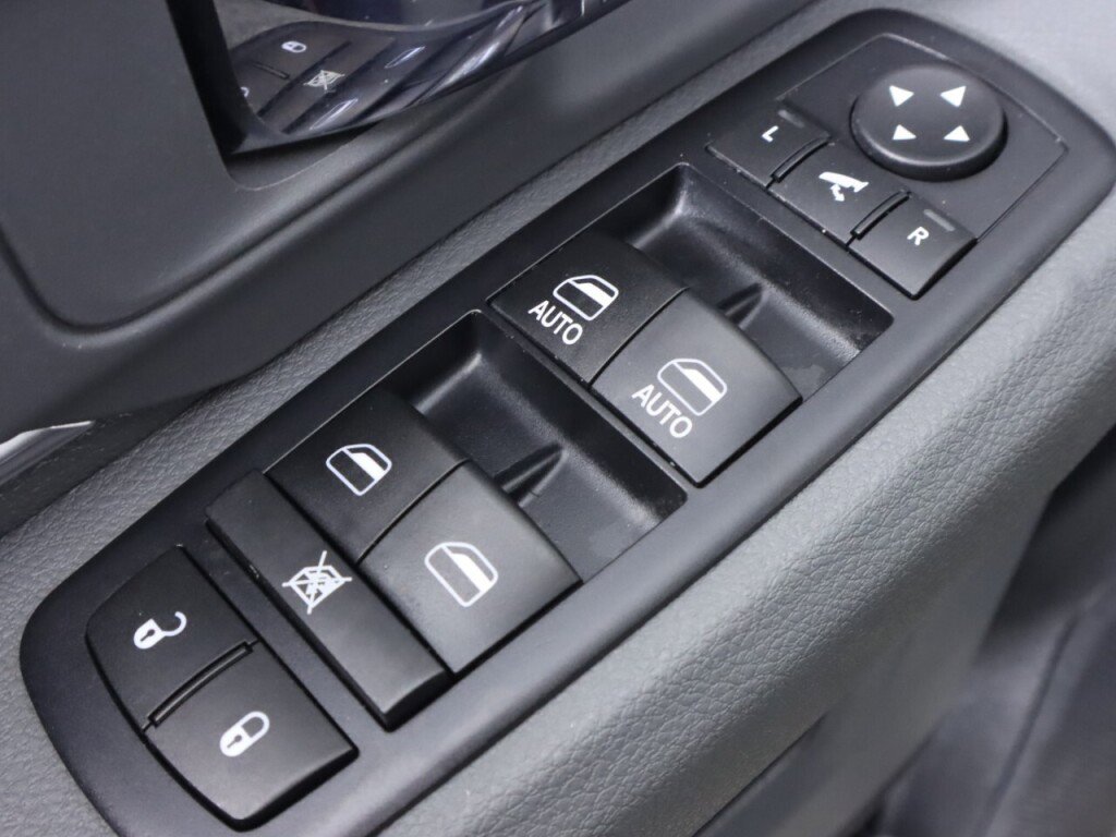 Used 2017 RAM 3500 Big Horn image 27