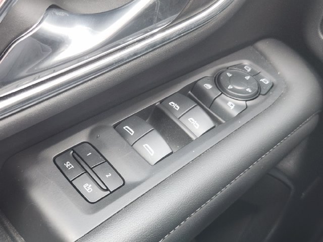 Used 2024 Chevrolet Tahoe Z71 w/ Luxury Package AWD/4WD image 22