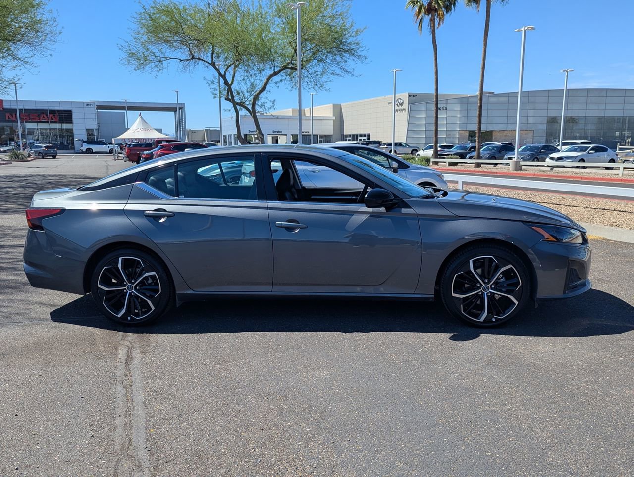 Certified 2025 Nissan Altima 2.5 SR image 7