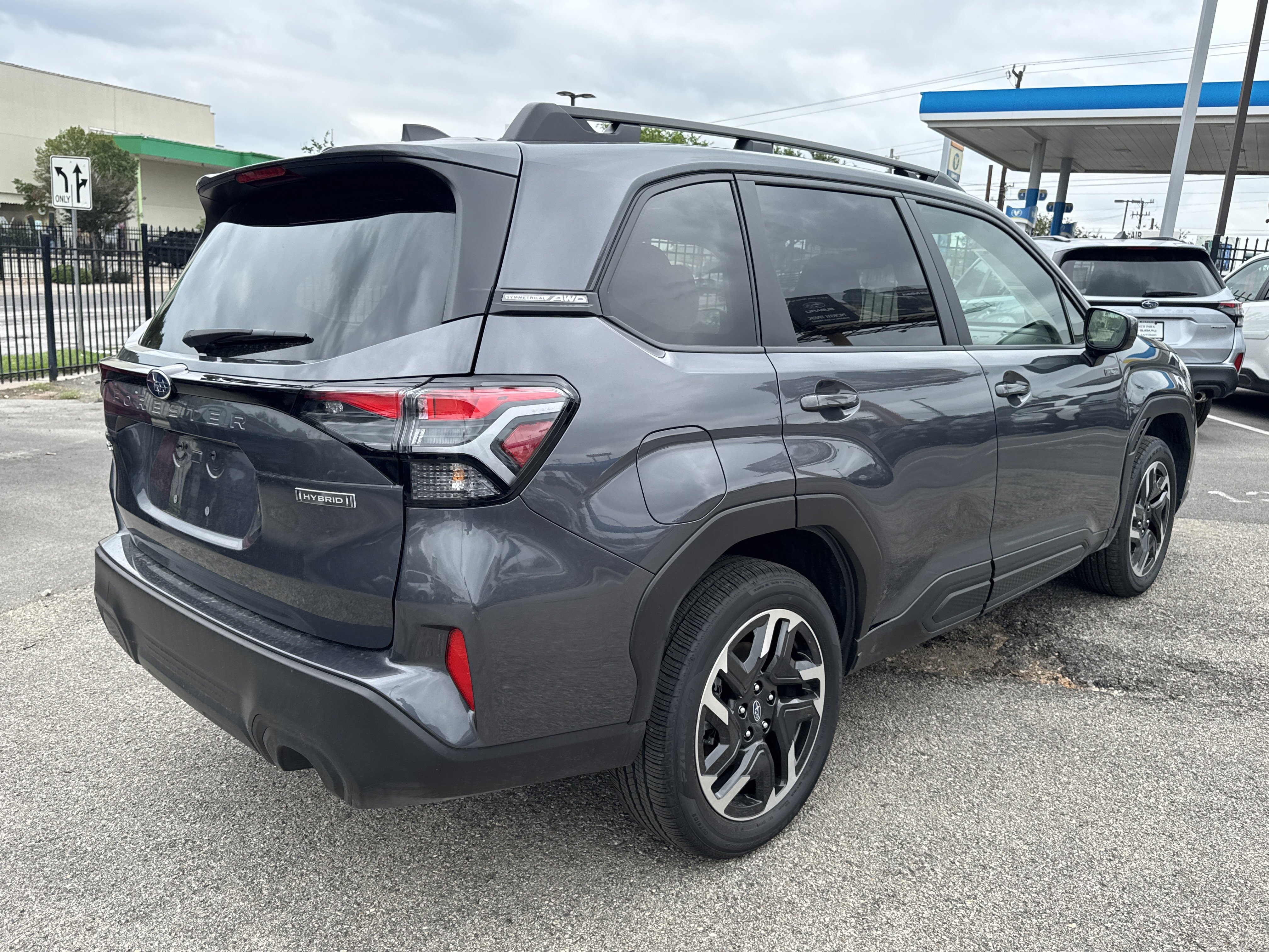 Certified 2025 Subaru Forester Premium AWD/4WD image 3