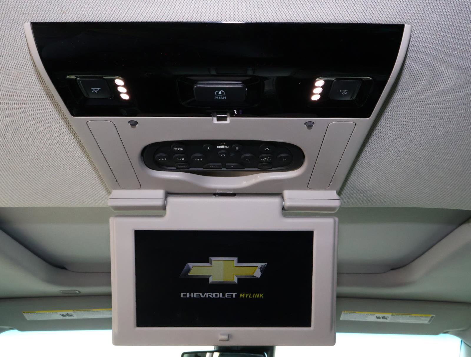 Used 2019 Chevrolet Suburban LT image 13