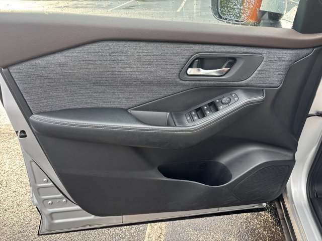 Certified 2021 Nissan Rogue SV AWD/4WD image 11