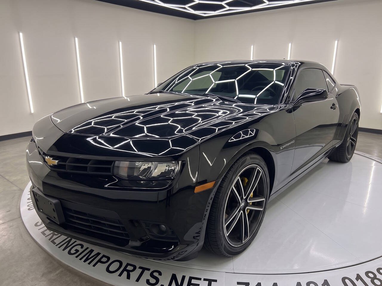 Used 2015 Chevrolet Camaro LS RWD image 1