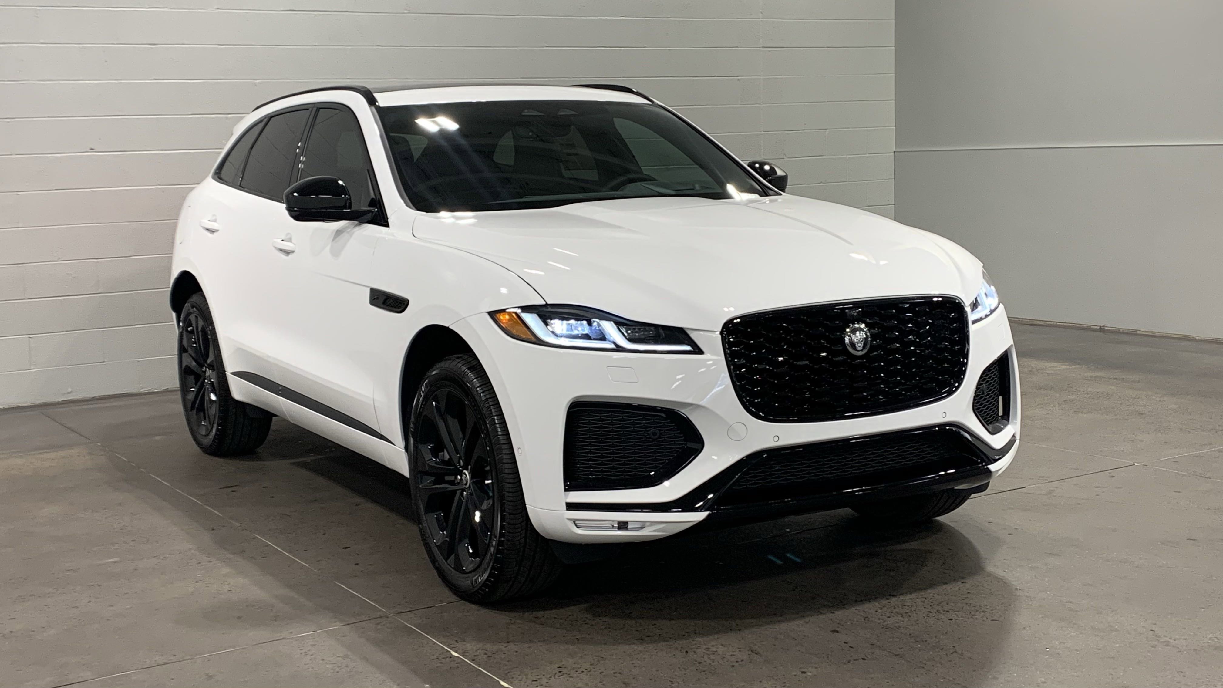 New 2026 Jaguar F-PACE R-Dynamic S image 11