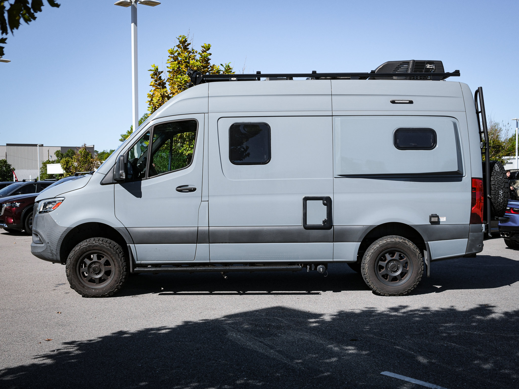 Used 2021 Mercedes-Benz Sprinter 2500 w/ Parking Package image 7