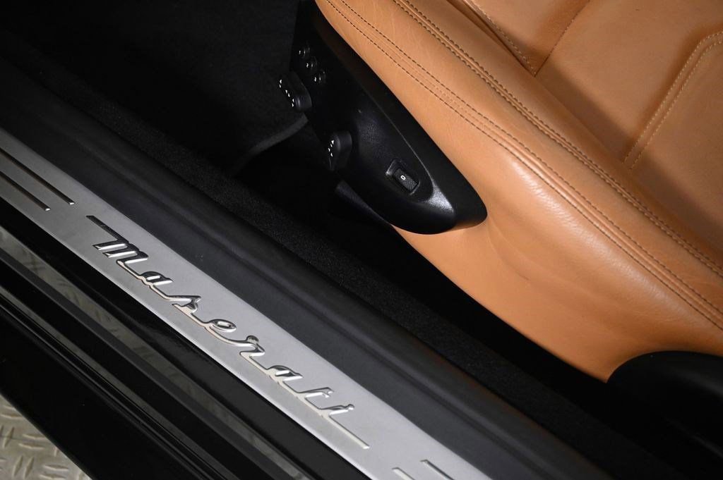 Used 2018 Maserati GranTurismo Sport RWD image 23