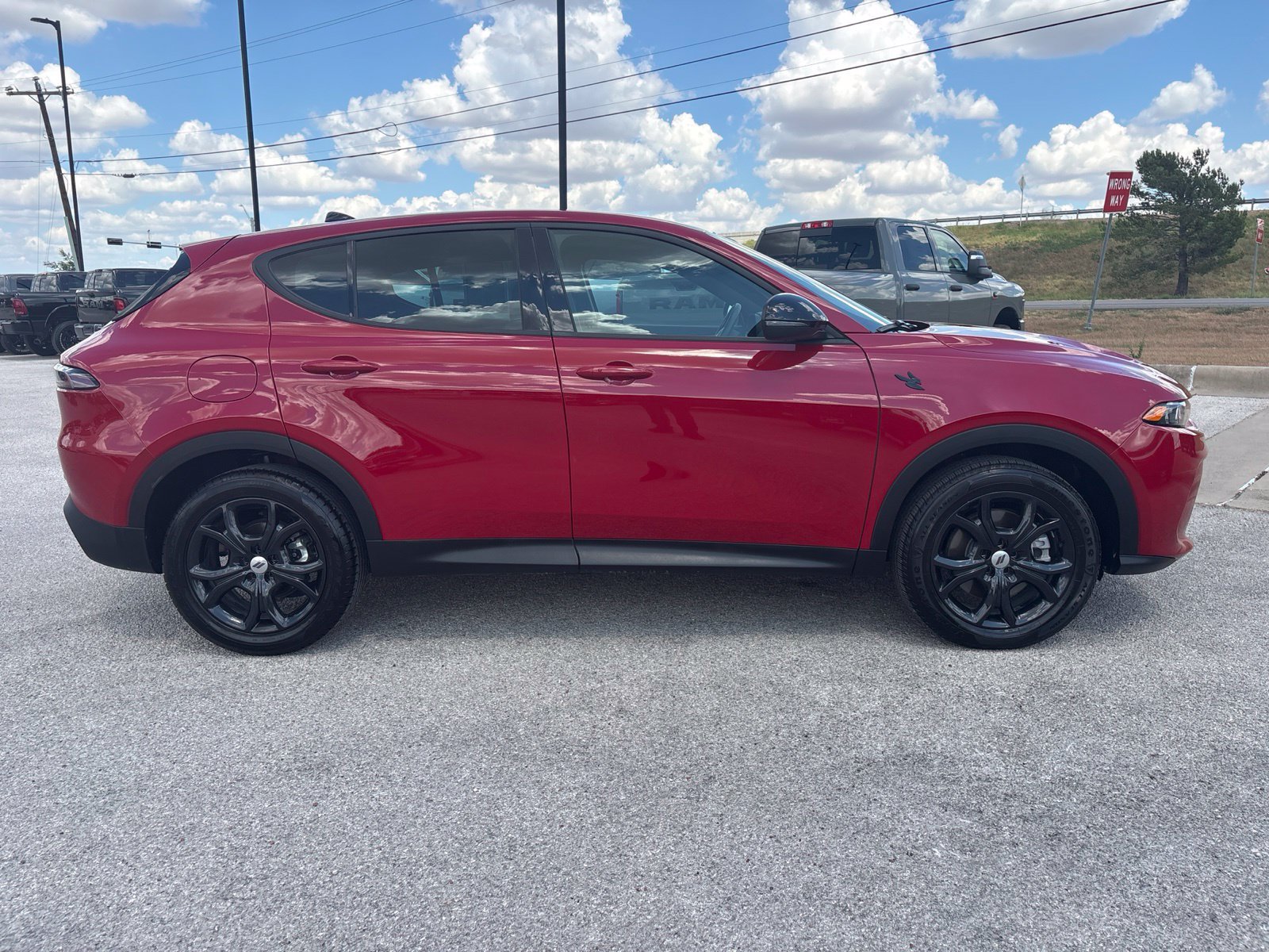 Used 2025 Dodge Hornet GT w/ GT Blacktop Package AWD/4WD image 7
