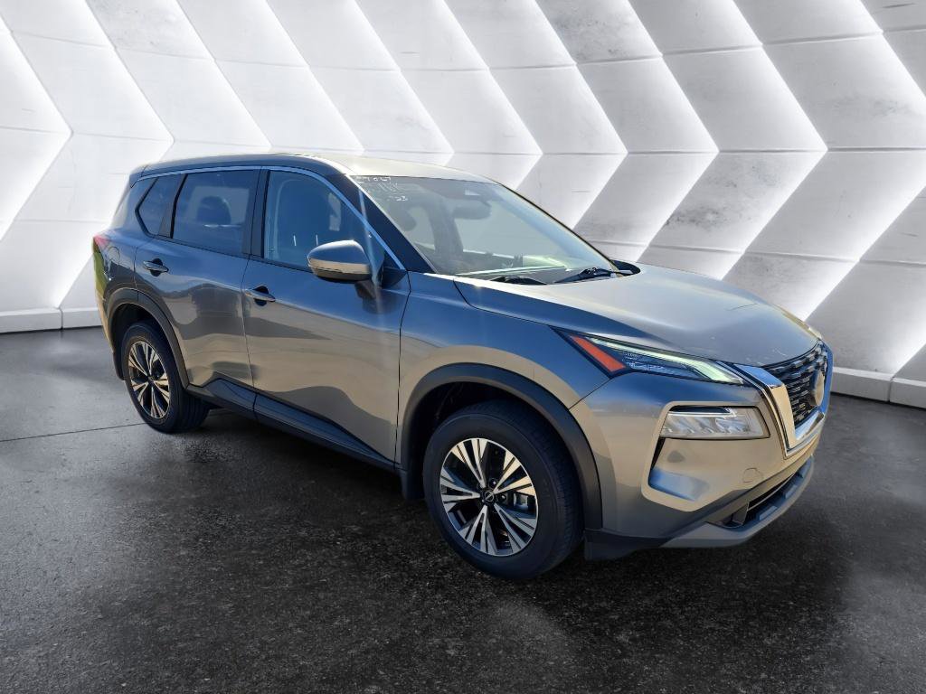 Used 2023 Nissan Rogue SV FWD image 3