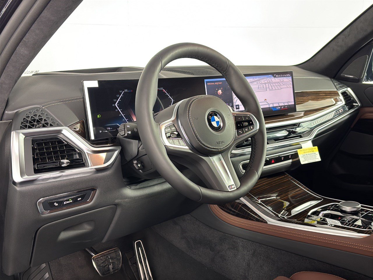 New 2027 BMW X7 xDrive40i w/ M Sport Package AWD/4WD image 4