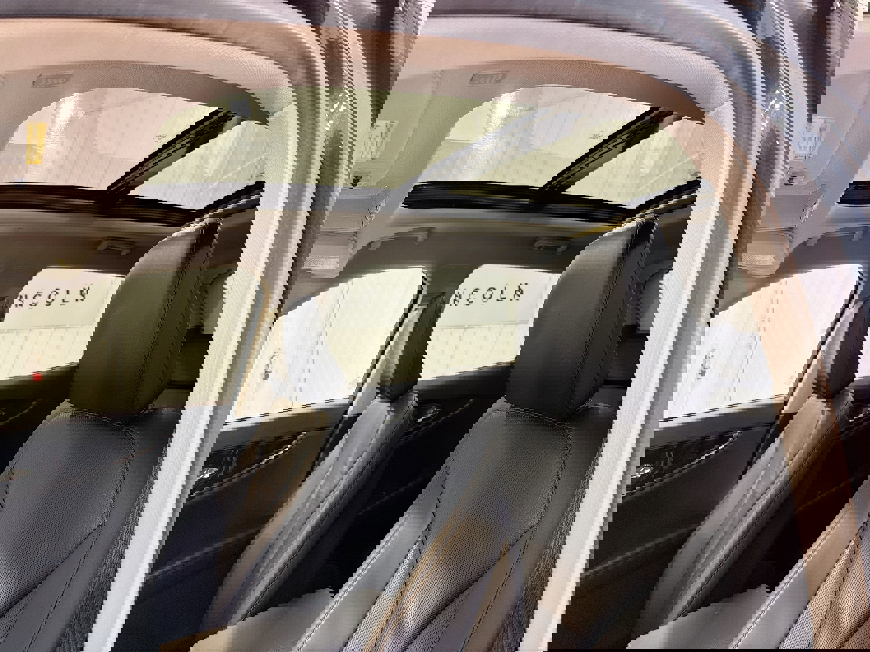 Used 2022 Lincoln Nautilus Reserve image 24