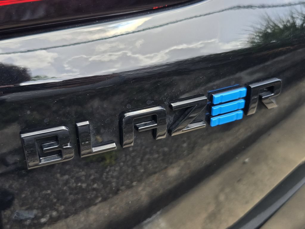 New 2025 Chevrolet Blazer EV LT w/ Midnight/Sport Edition FWD image 12