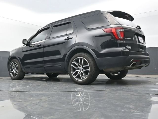 Used 2016 Ford Explorer Sport w/ Equipment Group 401A AWD/4WD image 39