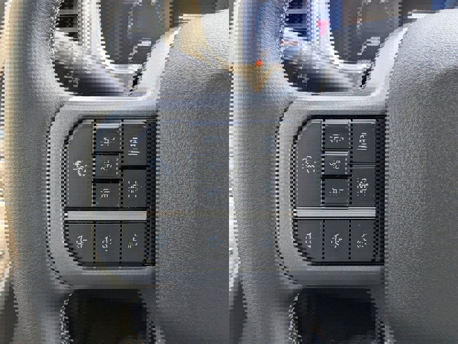 New 2025 Ford F350 Lariat w/ Lariat Ultimate Package image 36