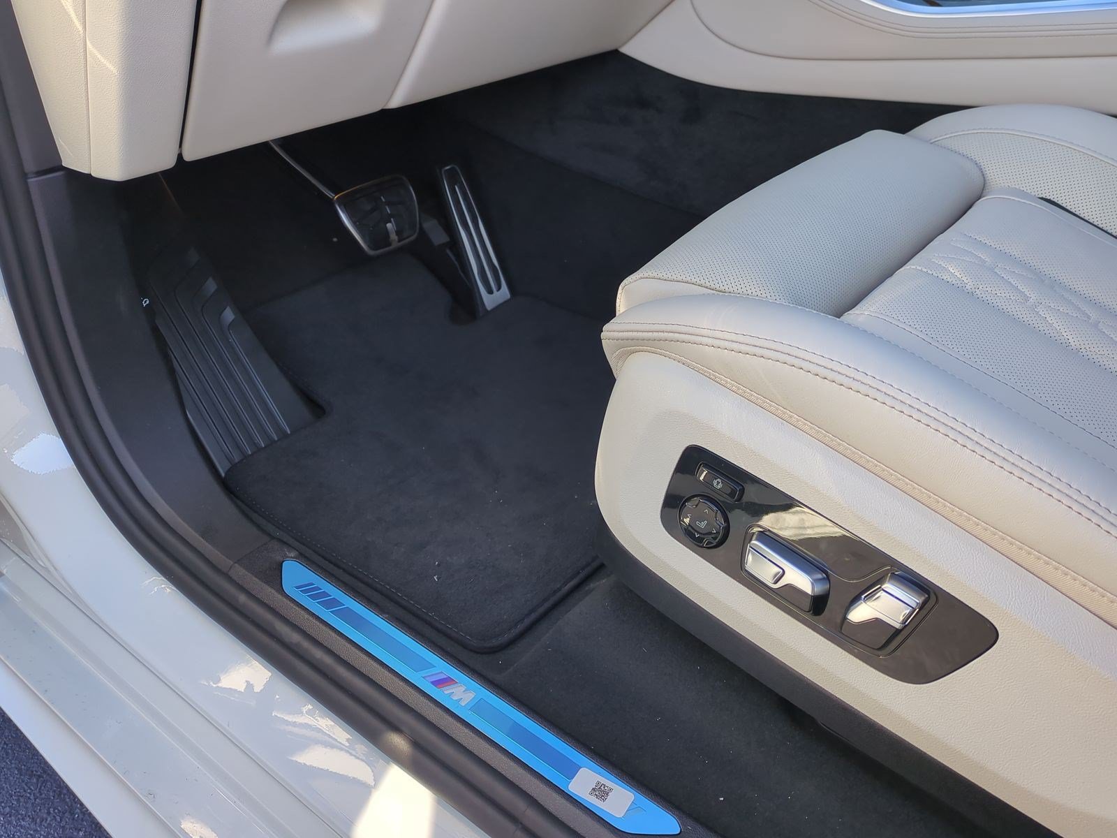 Certified 2026 BMW X5 xDrive50e AWD/4WD image 17