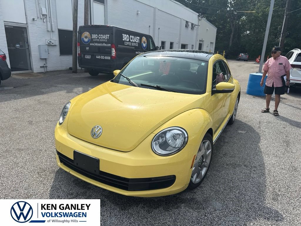 Used 2012 Volkswagen Beetle 2.5 FWD image 1