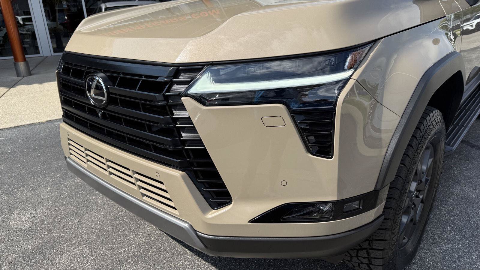 Used 2025 Lexus GX 550 AWD/4WD image 23