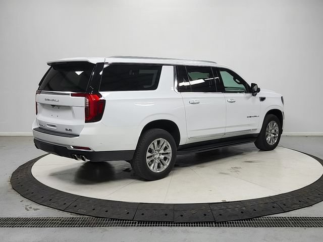 Used 2025 GMC Yukon XL Denali AWD/4WD image 8