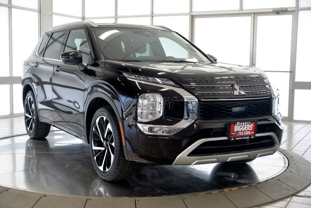 Used 2022 Mitsubishi Outlander SEL image 2