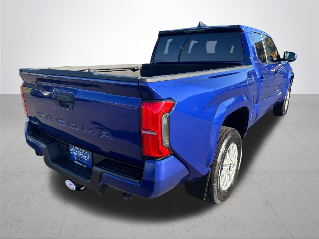 Certified 2024 Toyota Tacoma SR5 AWD/4WD image 8