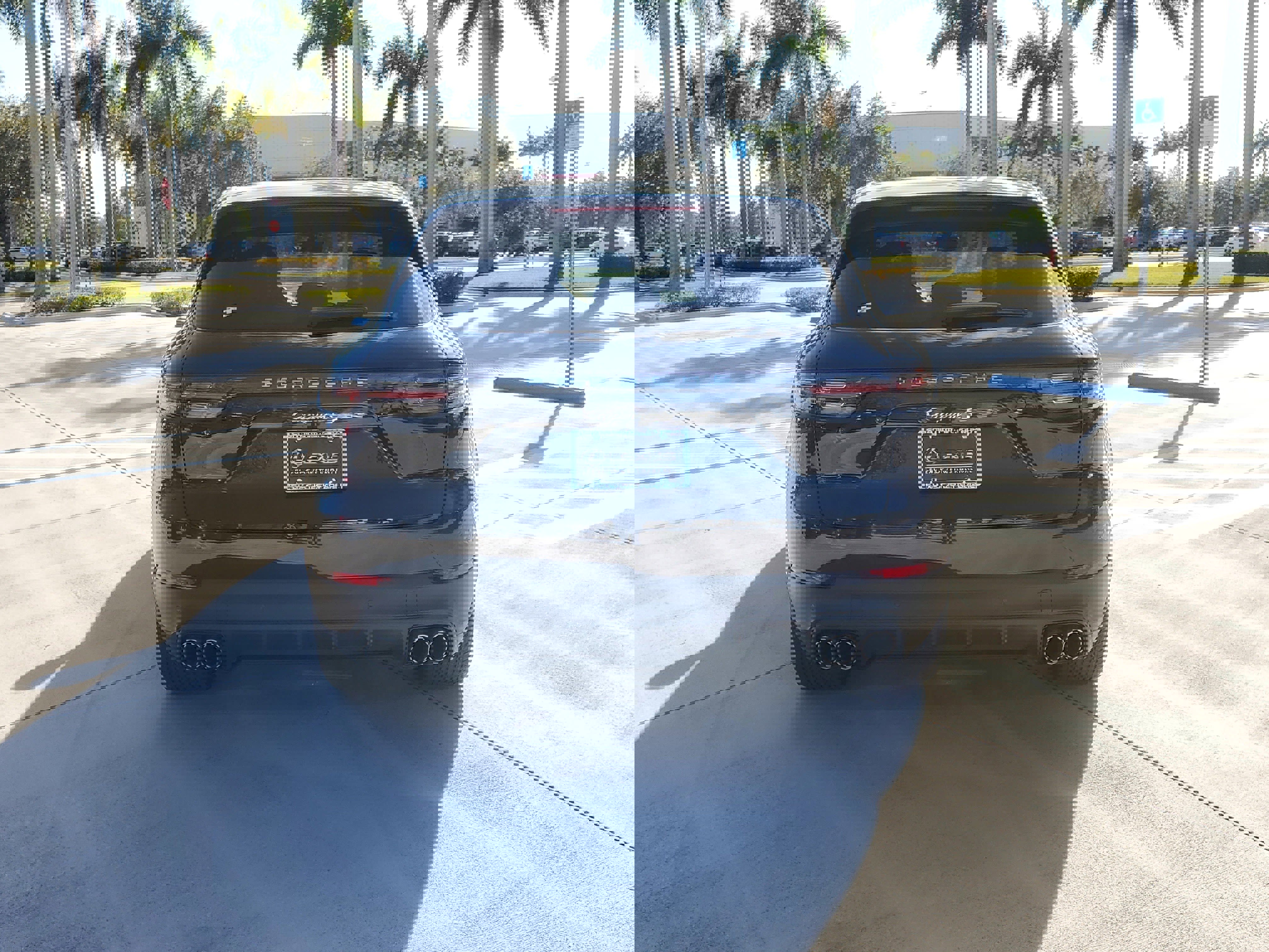 Used 2022 Porsche Cayenne S image 9