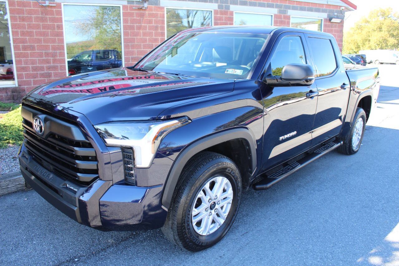 Used 2024 Toyota Tundra SR5 w/ SR5 Premium Package AWD/4WD image 2