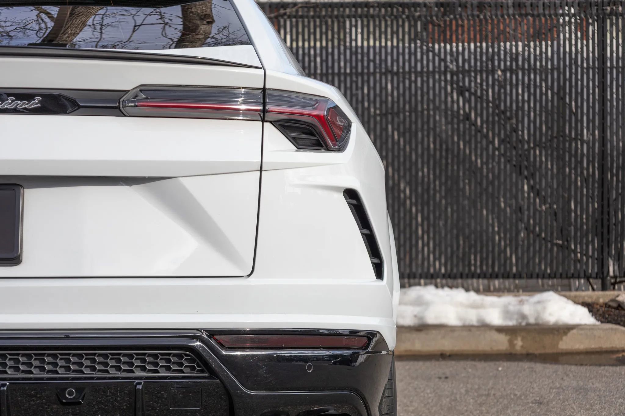 Used 2022 Lamborghini Urus image 24
