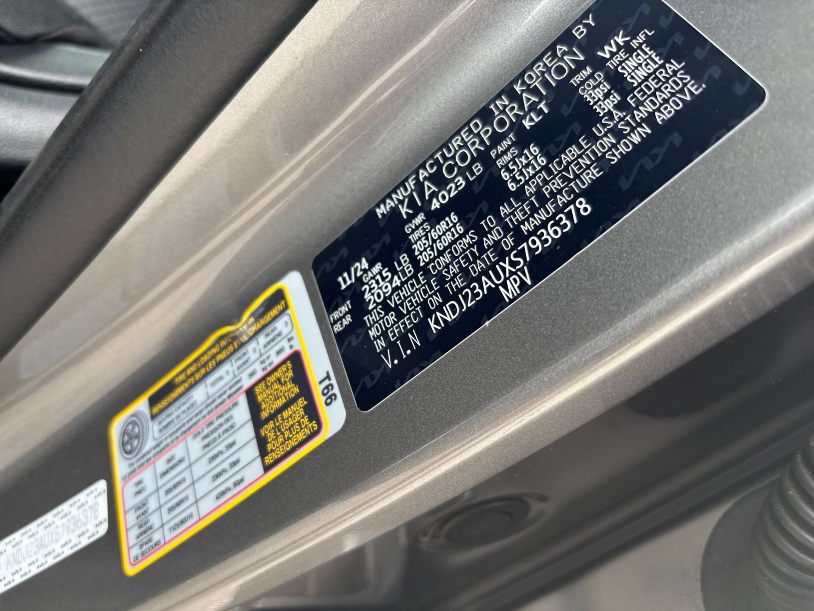 Used 2025 Kia Soul LX w/ LX Technology Package FWD image 26