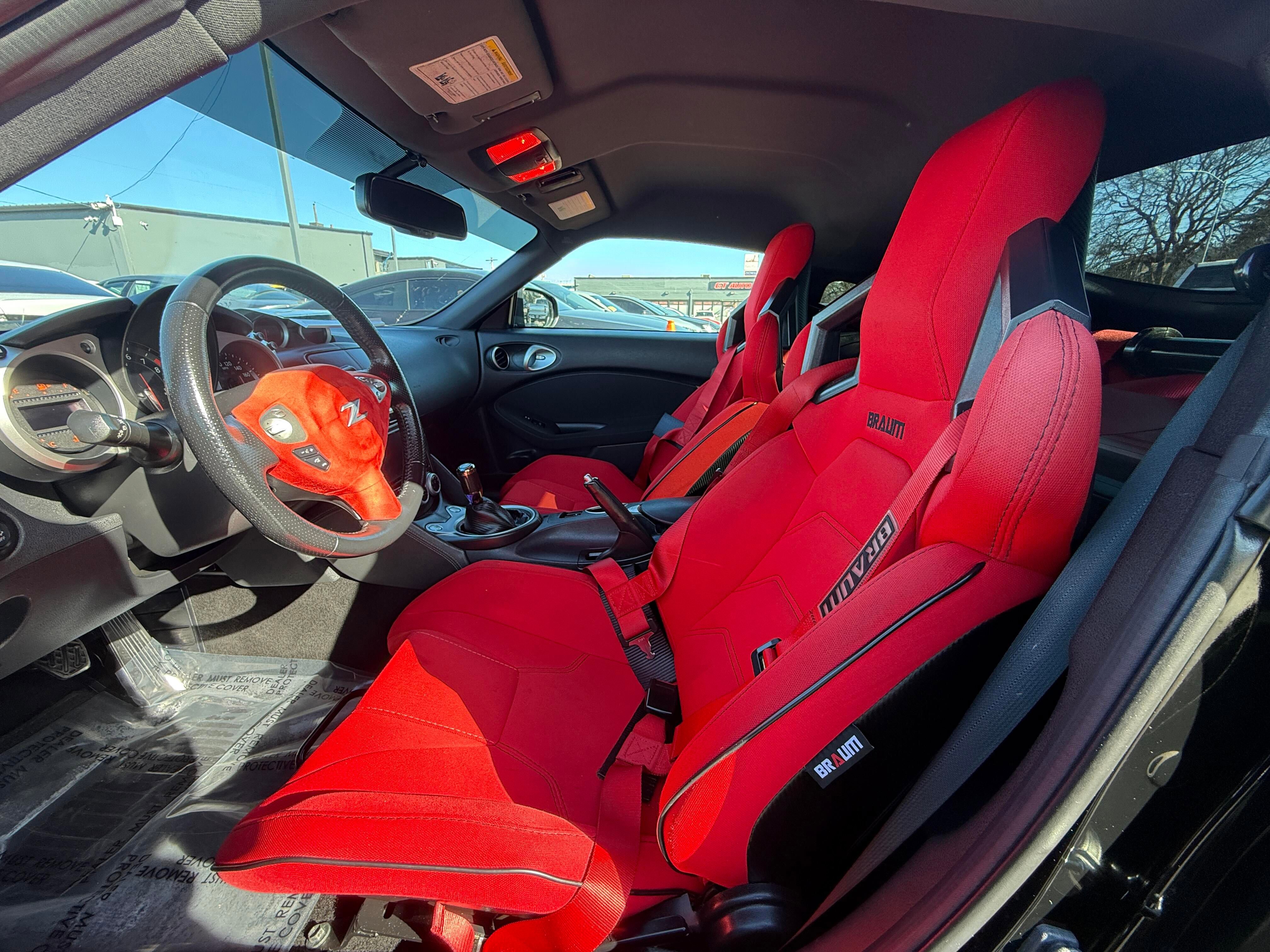 Used 2020 Nissan 370Z w/ Sport Package image 7