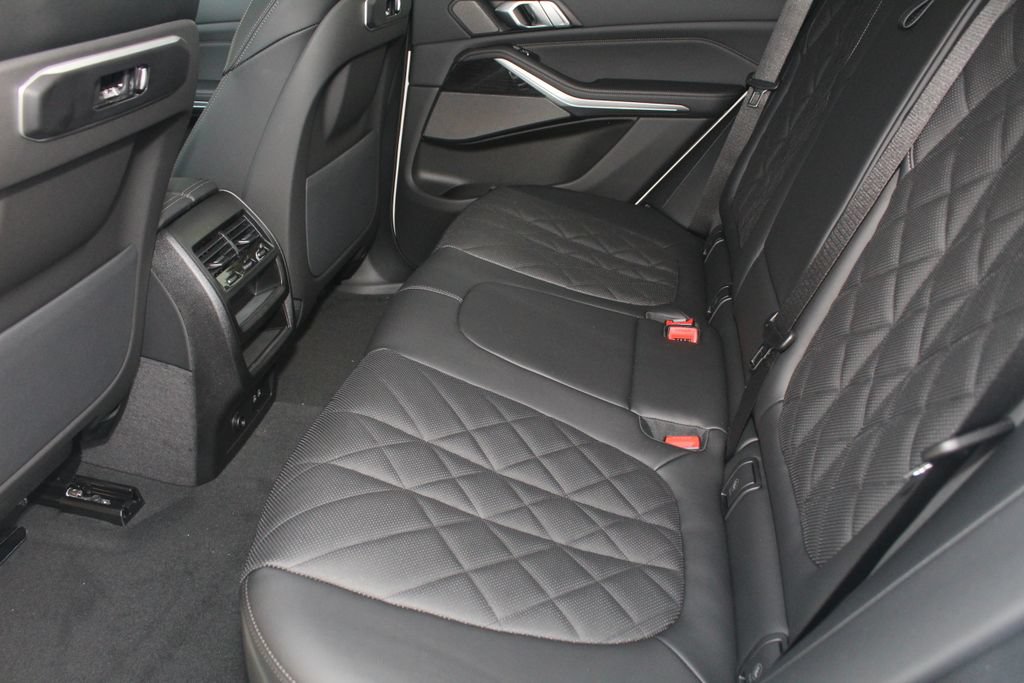 Used 2026 BMW X5 xDrive40i AWD/4WD image 22