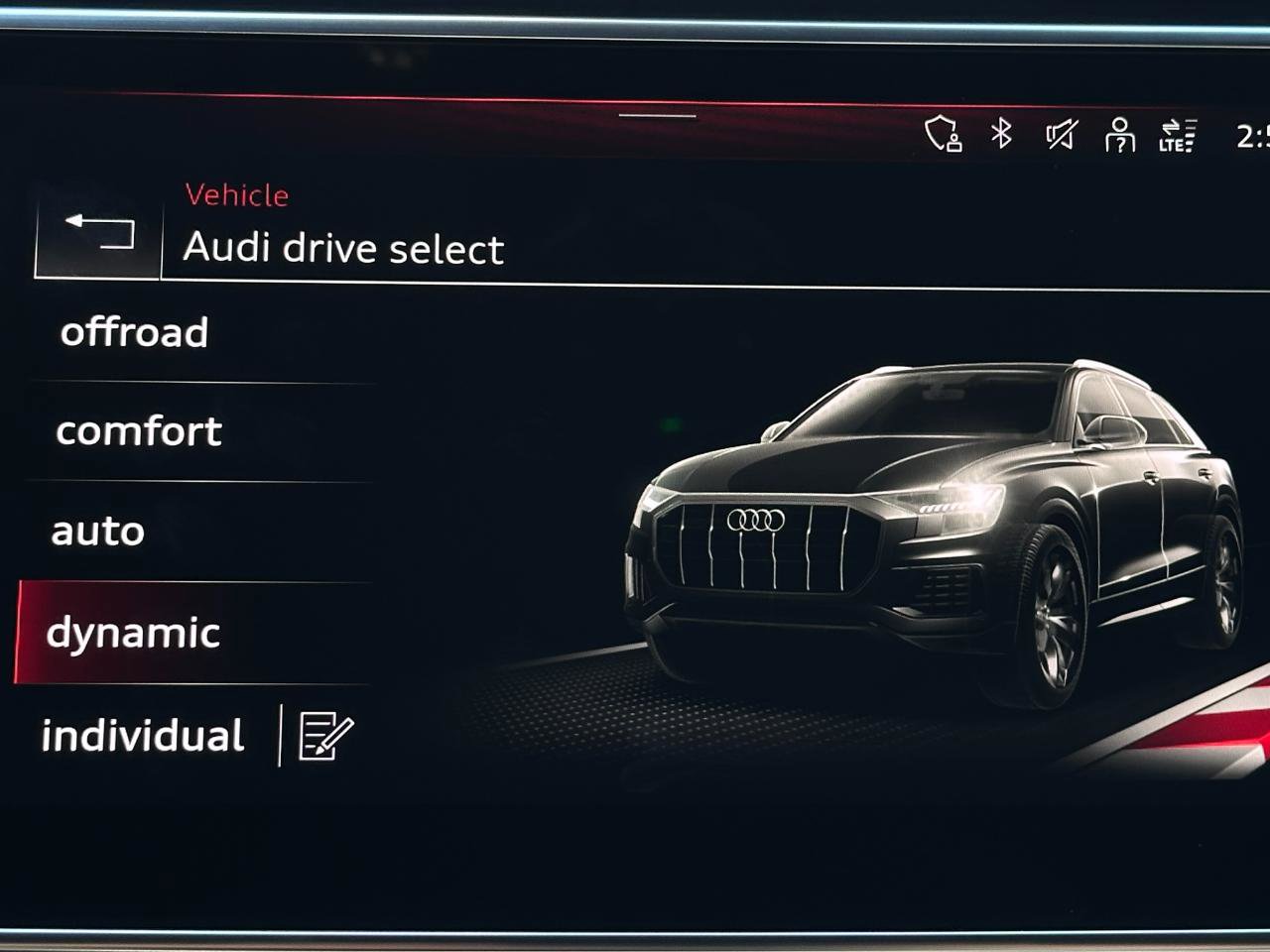 Used 2022 Audi Q8 Premium Plus AWD/4WD image 18