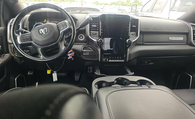 Used 2021 RAM 3500 Laramie w/ Night Edition AWD/4WD image 11