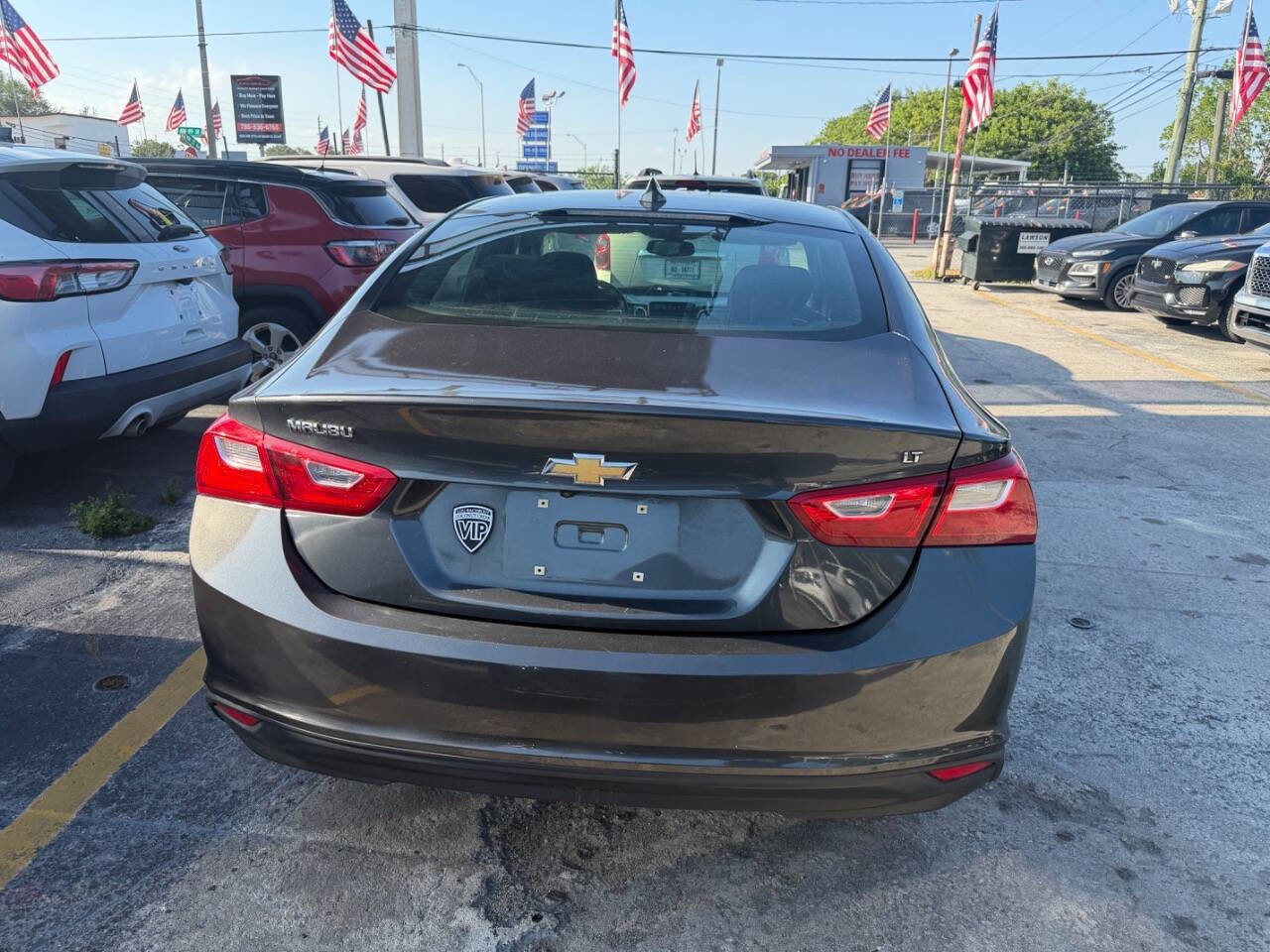 Used 2018 Chevrolet Malibu LT FWD image 4