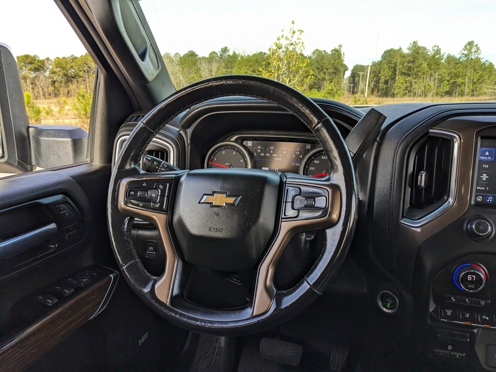 Used 2022 Chevrolet Silverado 2500 High Country w/ Safety Package II image 31