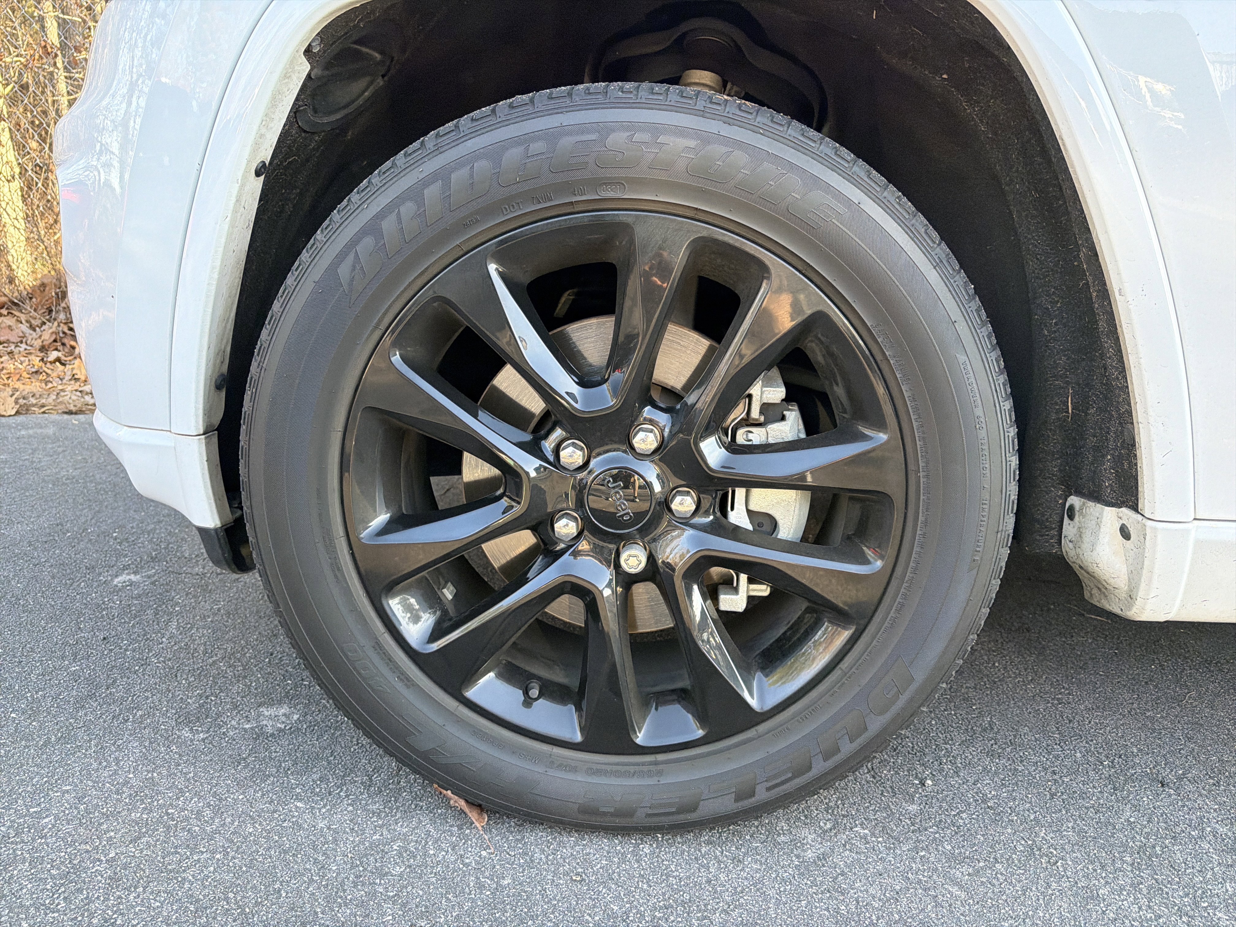 Used 2021 Jeep Grand Cherokee Laredo X image 12