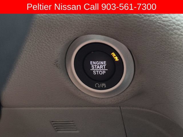 Used 2024 Chrysler Pacifica Limited FWD image 35