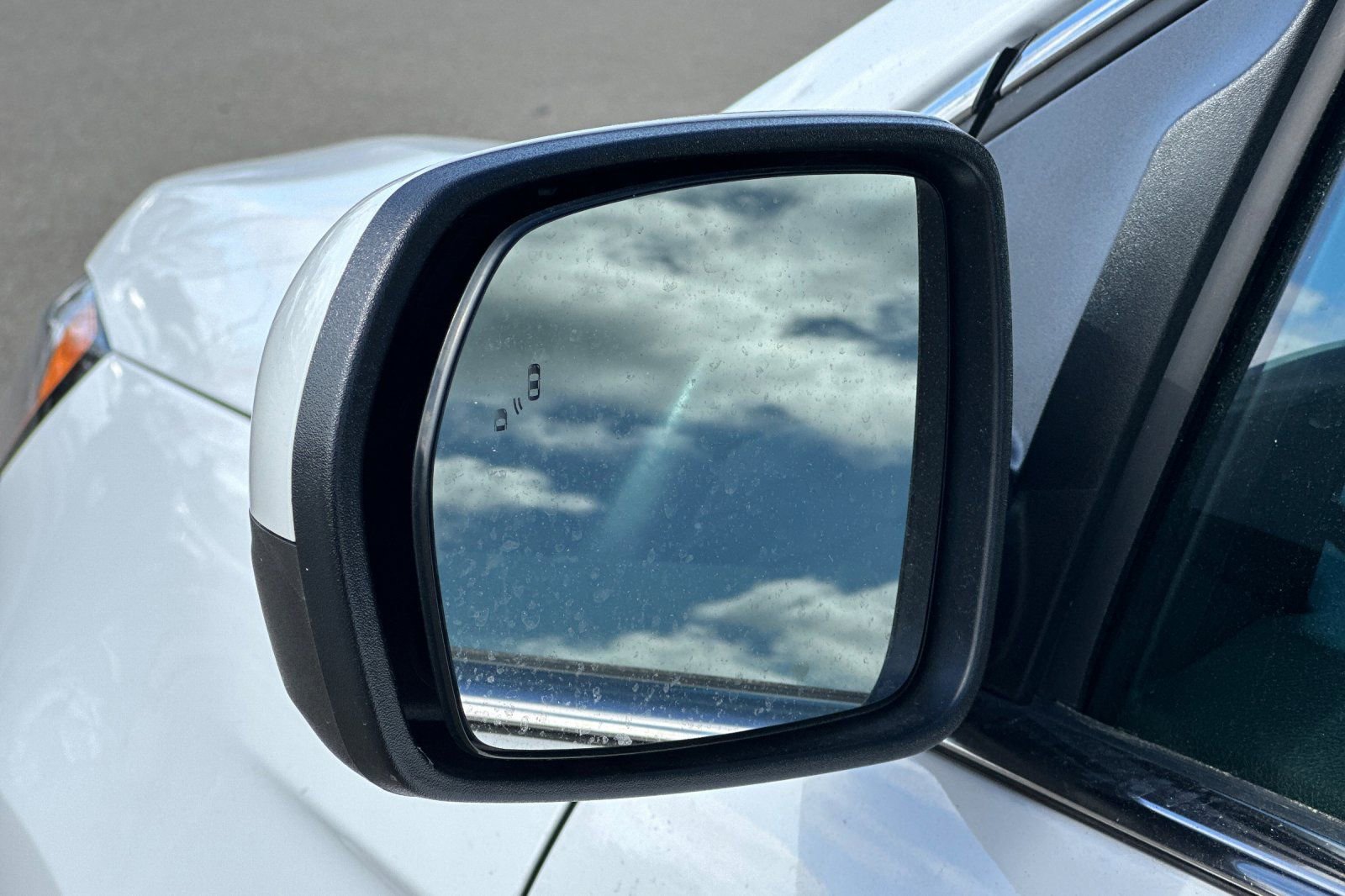 Used 2024 Ford Edge SEL image 54