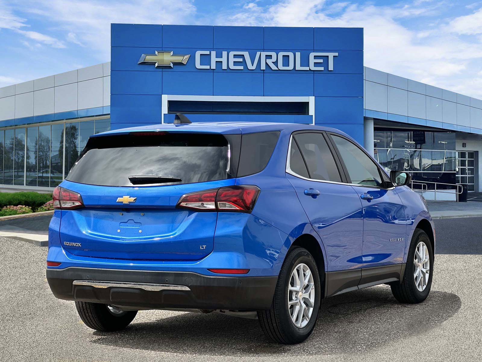 Certified 2024 Chevrolet Equinox LT w/ LPO, Floor Liner Package FWD image 4