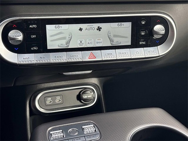 Used 2024 Genesis GV60 Advanced image 16